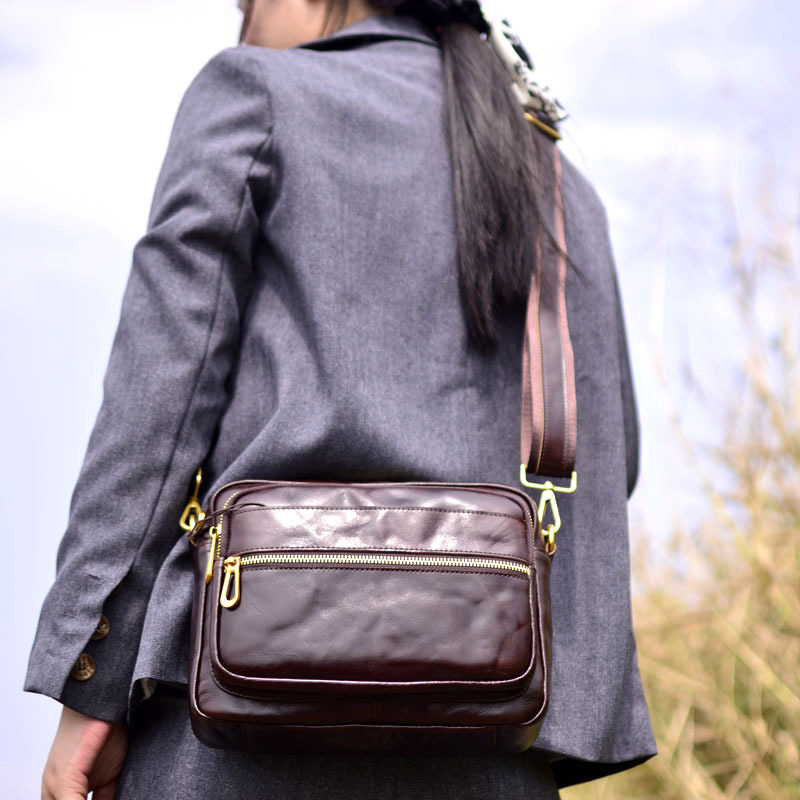 AETOO Leather women's bag cowh - Leatherwork Rivets recension och pris